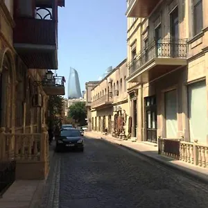 https://old-city-close-to-maiden-tower.aboutbakuhotels.com